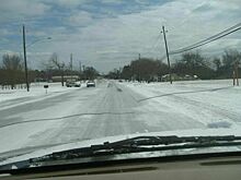 Россиянам напомнили о правилах безопасного вождения в гололедицу