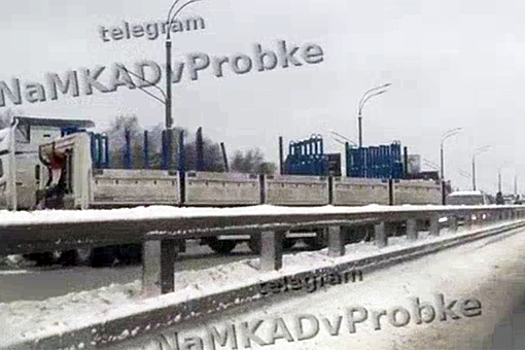 В Москве из-за автомобильной аварии перекрыли Новорязанское шоссе