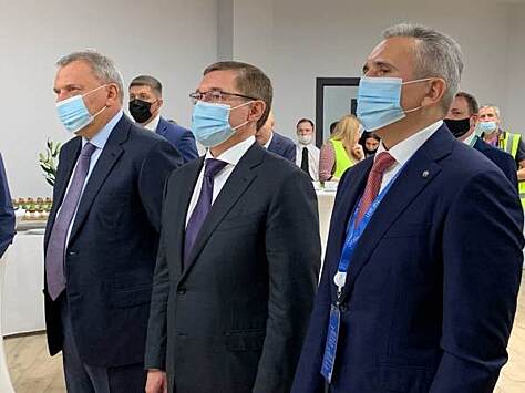 ​Вице-премьеру РФ Борисову показали производство лекарств и строительство скважин в Тюмени