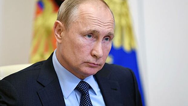 Путин поздравил российских юристов с праздником