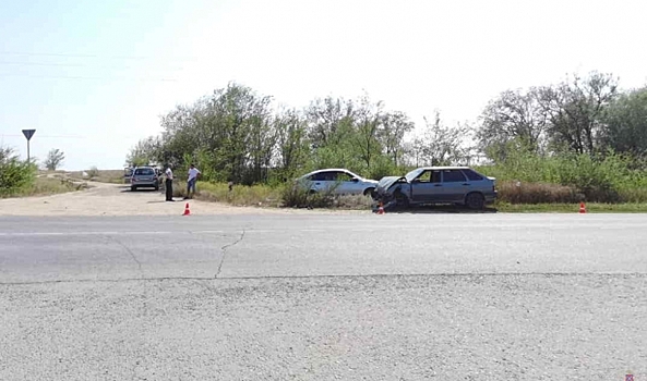 Водитель и два пассажира пострадали в ДТП под Камышином 12 августа