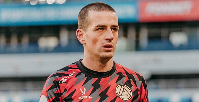 Кукуян после ВАР назначил пенальти «Спартаку» – Максименко задел в штрафной Болдырева, прокинувшего мяч в лицевую. Лончар пробил выше ворот