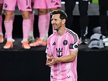 Жена Лионеля Месси показала рождественские фото с футболистом