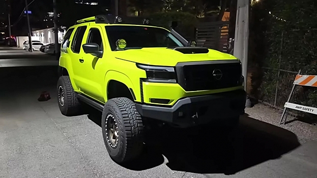 Nissan представил уникальный рестомод с современной техникой и V8