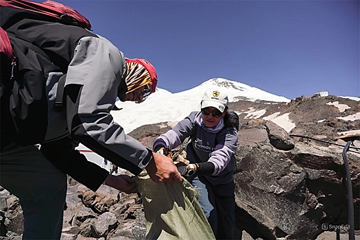 На Эльбрусе проведут субботник на высоте от двух до четырех тысяч метров