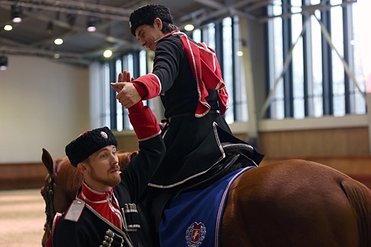 Собянин открыл новый крытый конноспортивный манеж на ВДНХ