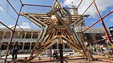 На шпиль Северного речного вокзала вернули отреставрированную звезду
