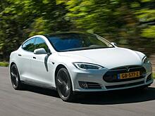 Tesla Motors обновила автопилот у тысячи электрокаров