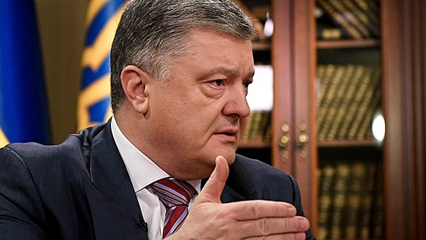 «Собирает хвосты»: почему Порошенко не торопится расставаться с президентским креслом