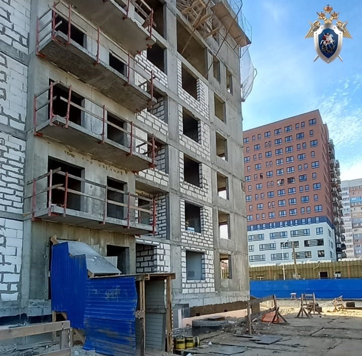 Нижегородский работодатель скрыл факт падения мужчины с балкона строящегося дома