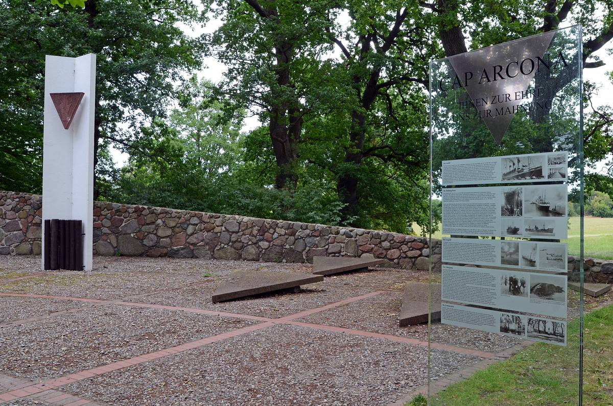 ФСБ рассекретила документы о расстреле Британией советских солдат в мае 1945 года