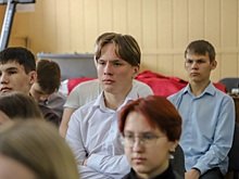 Лицеистам из Псковского района рассказали о  вреде незаконного оборота наркотиков для молодежи