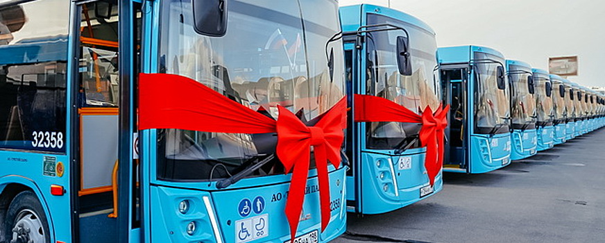 Петербуржцев «вынудили» похвалить транспортную реформу на приеме у Беглова?