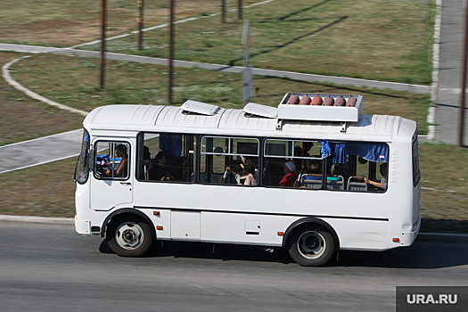 В Екатеринбурге автобус с 25 пассажирами попал в ДТП