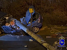 В Тольятти водитель на "Волге" отлетел в фонарный столб и погиб