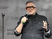 Дибров обсуждает новые программы на Первом канале