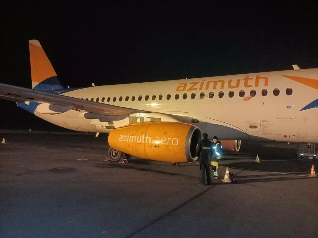 На видео попал сгоревший в Анталье лайнер авиакомпании Азимут