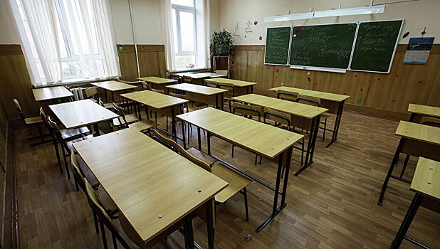 Из лицея на Урале уволились сразу 16 учителей