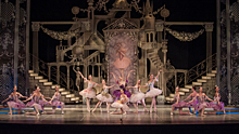 В Большом театре покажут балет "Сотворение мира" в честь юбилея Наталии Касаткиной