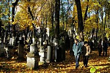 Названы самые нелепые посмертные надписи на могилах россиян