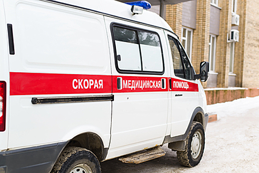 В Башкирии завалился на бок туристический автобус c 20 пассажирами
