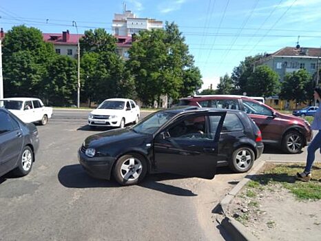 В Орле в ДТП пострадала девушка