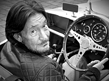 Крис Ри был не только певцом и гитаристом, но и гонщиком