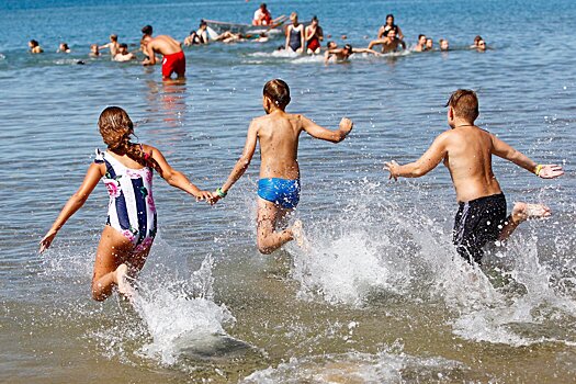 Путин указал на проблемы в реализации детского туристического кешбэка