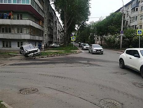 Три человека пострадали в ДТП на перекрестке ул. Средне-Садовая и Свободы в Самаре