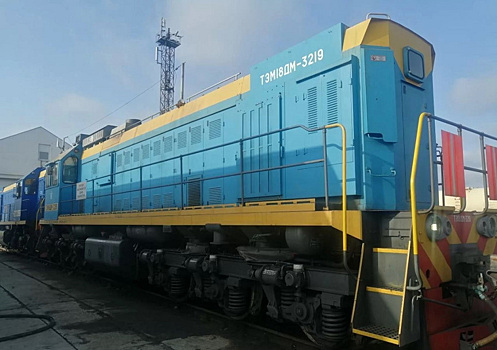 Пермяк продает тепловоз с системой контроля состояния машиниста