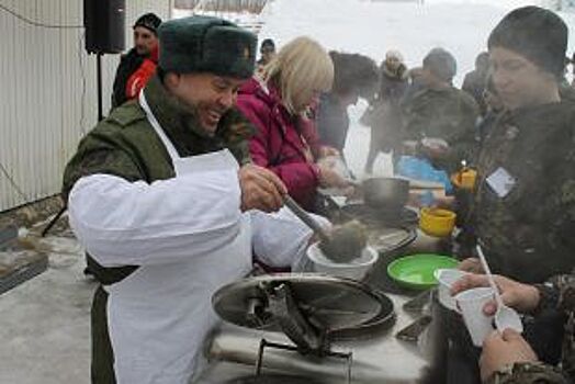 За мужеством и кашей: ежегодно подростков посещают войсковую часть Чугуевки