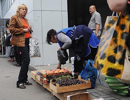 За несанкционированную торговлю на территории района Западное Дегунино с нарушителей взыскали больше 27 тысяч рублей