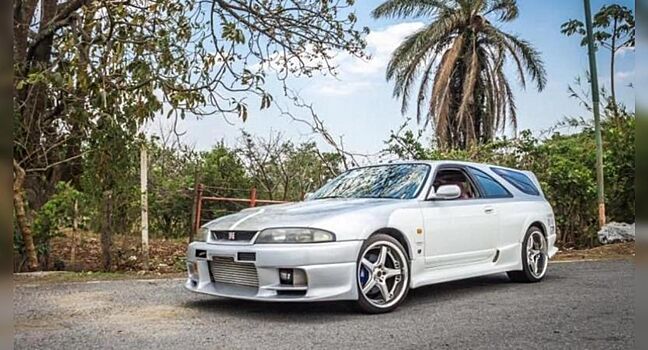 В США продают уникальную модель Nissan Skyline GT-R R33