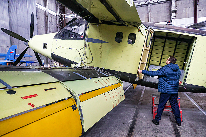 Тяжелый транспортный беспилотный летательный аппарат сверхкороткого взлета и посадки "Партизан"