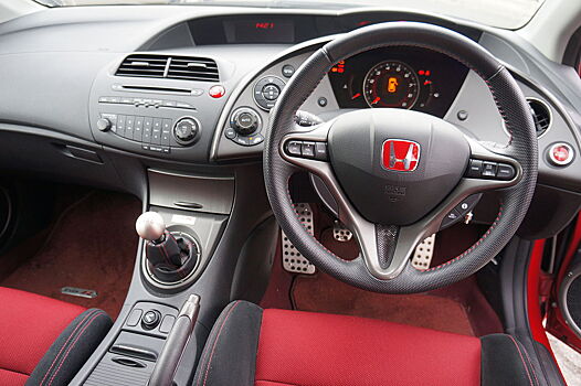 Новую Honda Civic заочно включили в топ-10 хэтчбеков года