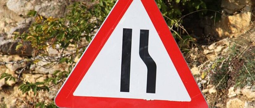 На путепроводе в Красногорске ввели меры по сужению дороги