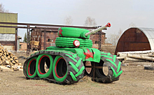 Резиновый танк появился на улицах Кыштовки