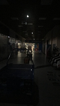 Свет аварийно пропал в ТЦ в центре Кемерова
