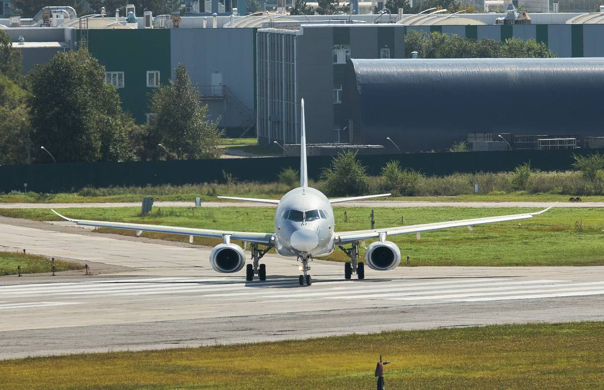 Сертификацию двигателя для SJ 100 перенесли