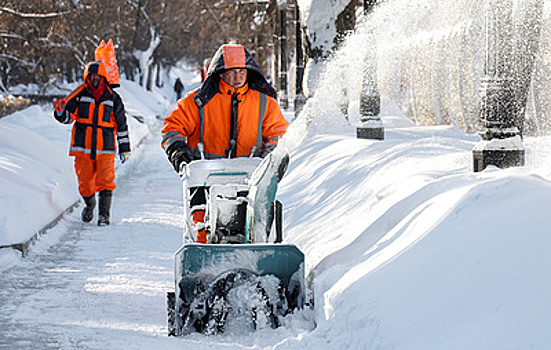 Рекордные сугробы высотой 80 см. Последствия снегопада в Москве
