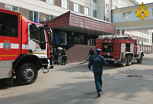 Около 100 человек эвакуировали из перинатального центра Калуги из-за возгорания аппаратуры