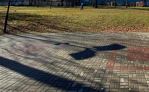 В Курске начали обустраивать тротуар между заводом «Аккумулятор» и ТЭЦ