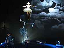 Ленин отправляет в космос: в Театре Наций поставили римейк «Цирка»