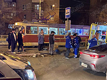 В Екатеринбурге водитель въехал в толпу людей