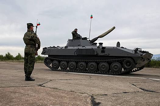 В Болгарии объяснили проволочку в поставке бронетехники Украине