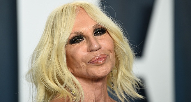 Дизайнера Донателлу Версаче заподозрили в пластике лица