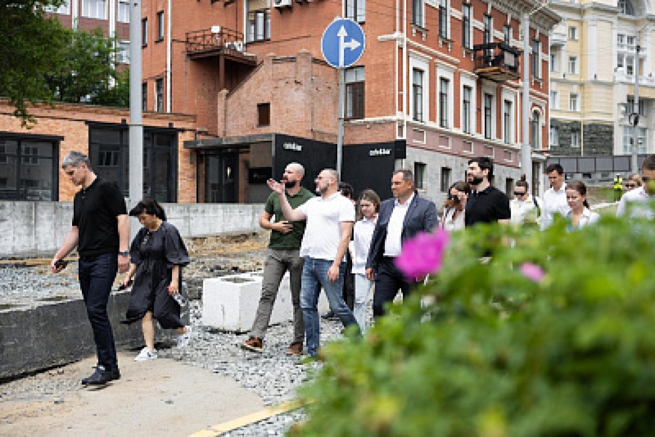 Центр города благоустраивают во Владивостоке