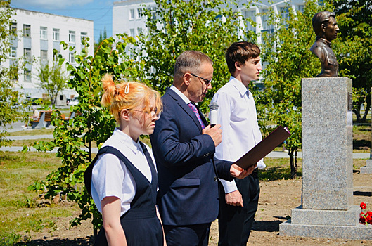 В городе Кушва состоялось открытие «Аллеи Героев», посвященных героям ВОВ
