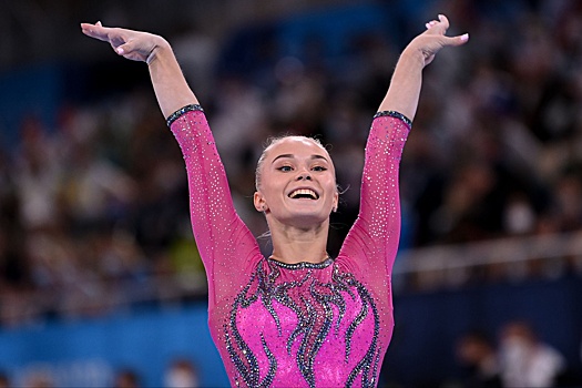 Гимнастка Мельникова пробилась в три финала на ЧМ в Джакарте