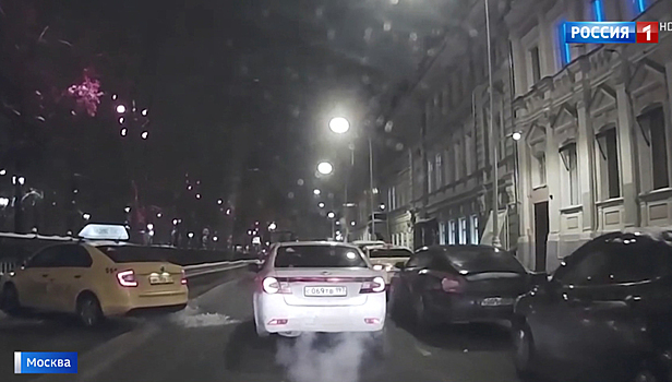 Бордюры-невидимки в центре Москвы стали причиной ДТП